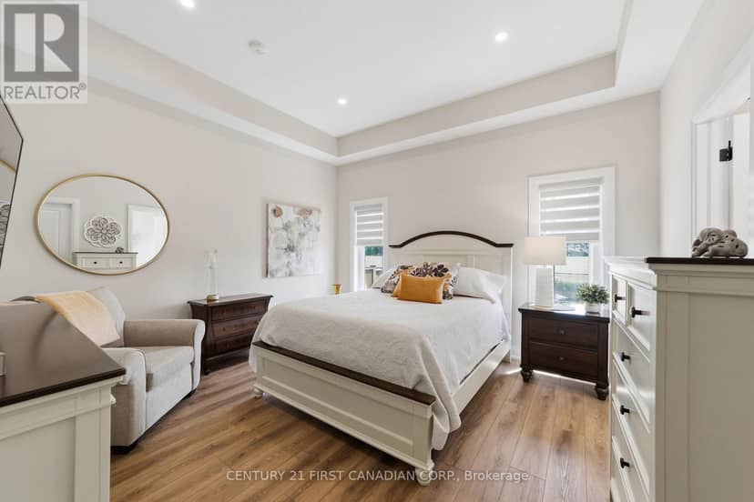 4 Postma Crescent — photo 18 of 36