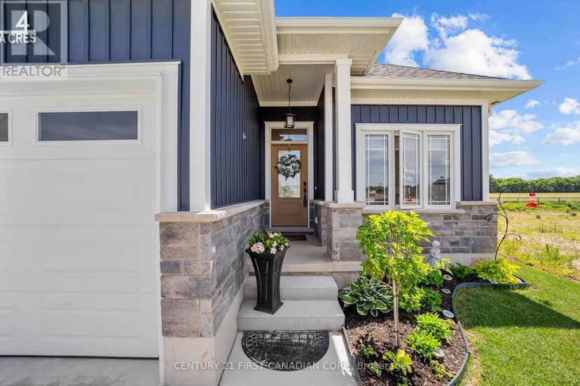 4 Postma Crescent — photo 4 of 36