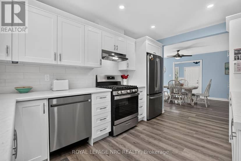 404 Lakewood Avenue — photo 17 of 40