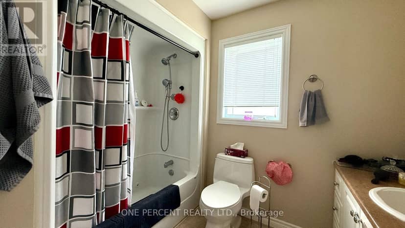 25 Kentucky Avenue — photo 16 of 18