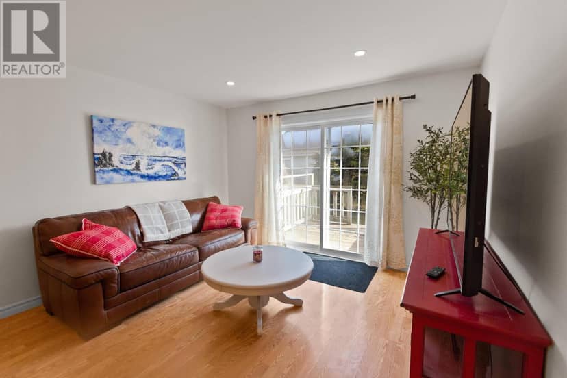 3 17 Heatherway Drive, Cornwall, photo 2