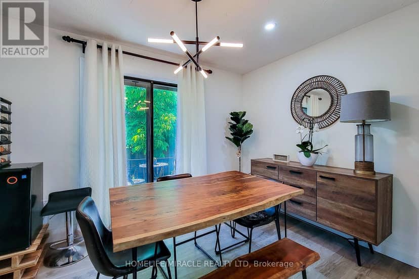 12 Maitland Avenue E — photo 18 of 40