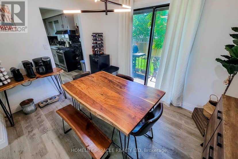 12 Maitland Avenue E — photo 19 of 40