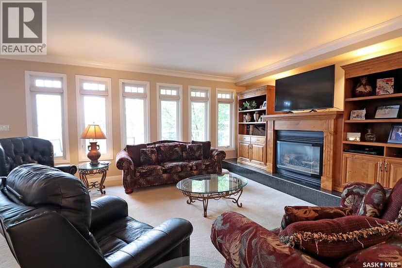 305 Jubilee DRIVE — photo 13 of 40