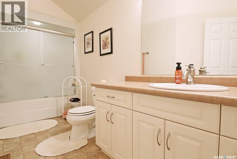 305 Jubilee DRIVE — photo 27 of 40