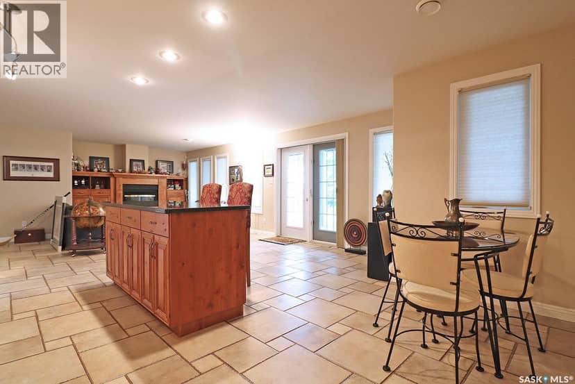 305 Jubilee DRIVE — photo 31 of 40