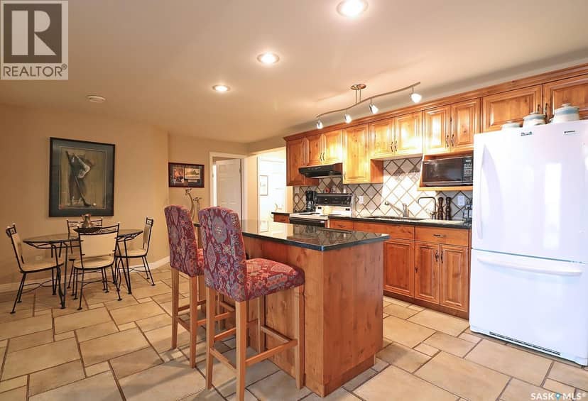 305 Jubilee DRIVE — photo 32 of 40