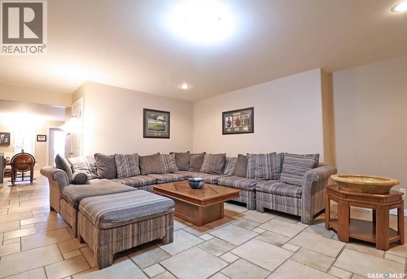 305 Jubilee DRIVE — photo 33 of 40