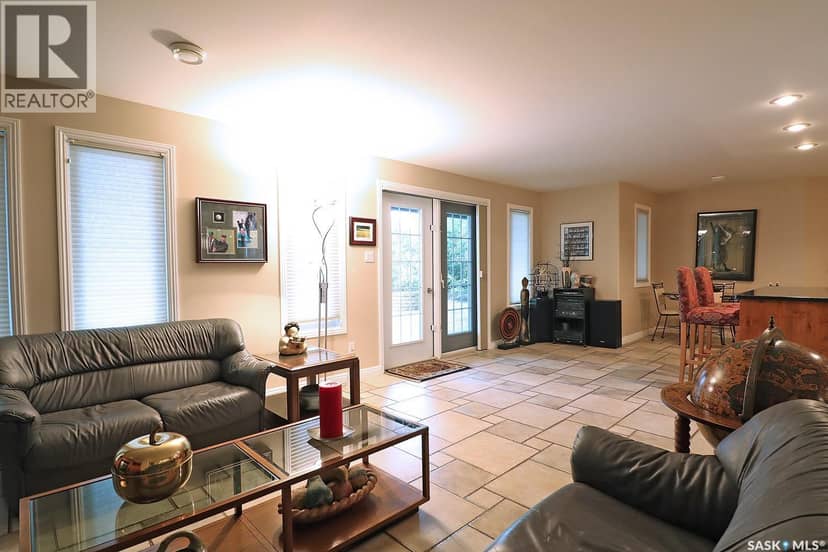 305 Jubilee DRIVE — photo 36 of 40