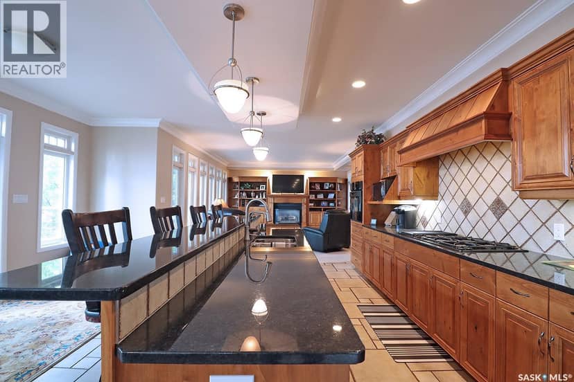 305 Jubilee DRIVE — photo 9 of 40