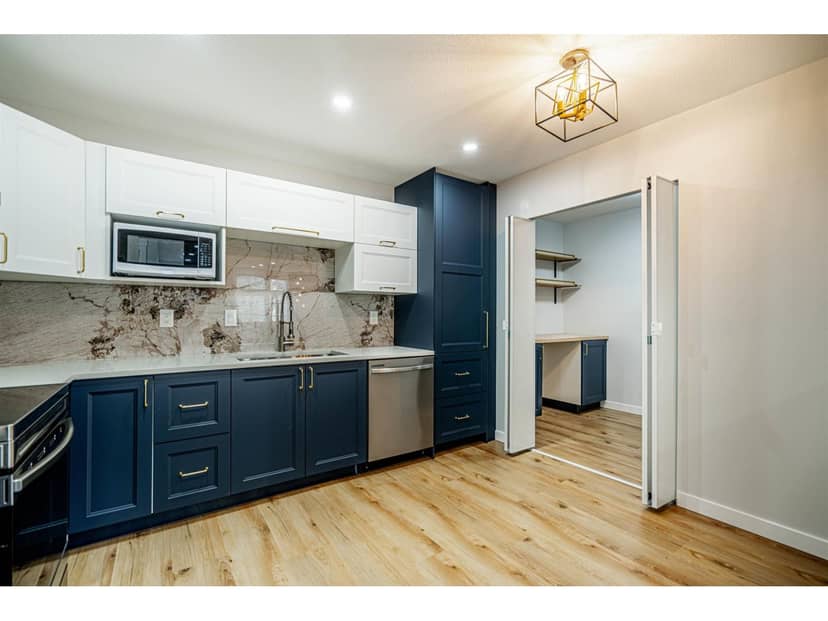 211 1450 MERKLIN STREET, White Rock, photo 4