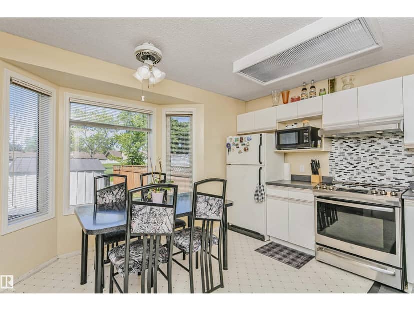1612 80A ST NW — photo 12 of 40