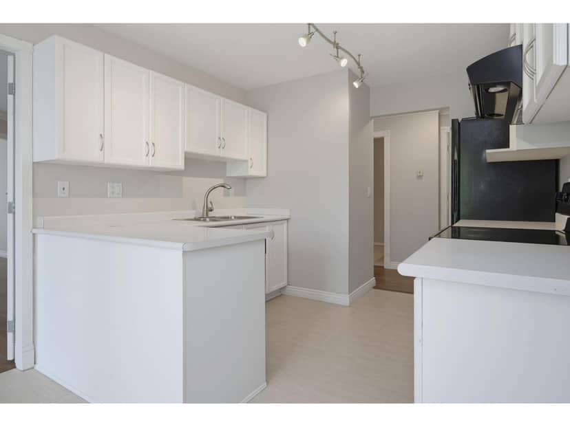 438 32830 GEORGE FERGUSON WAY, Abbotsford, photo 8