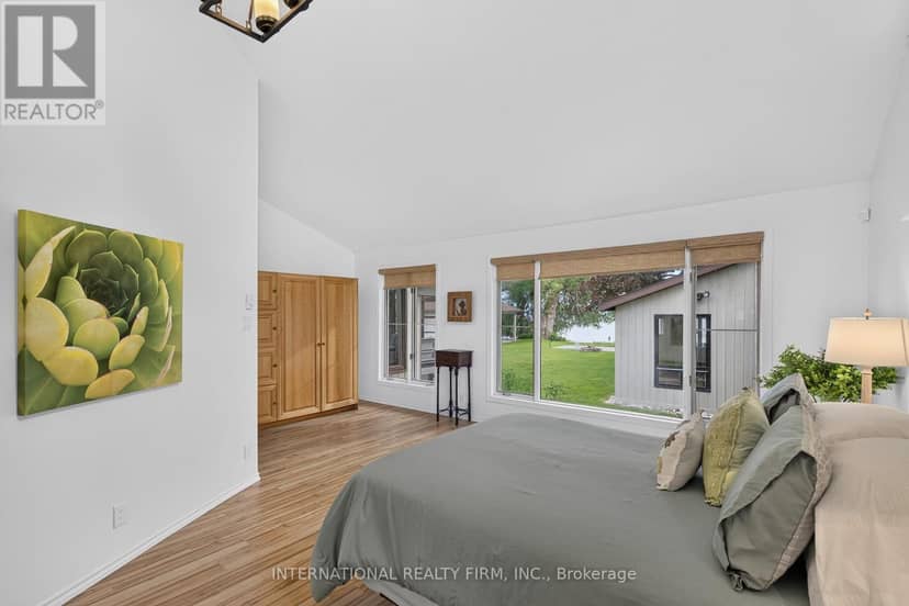 2032 Lakeshore Drive — photo 16 of 40