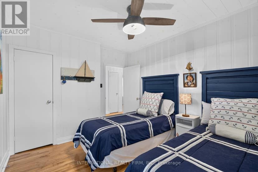 2032 Lakeshore Drive — photo 18 of 40