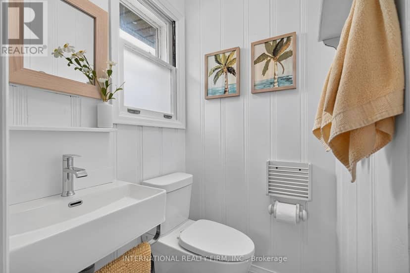 2032 Lakeshore Drive — photo 21 of 40