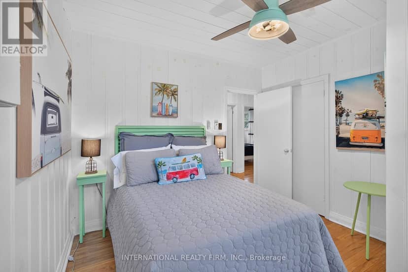 2032 Lakeshore Drive — photo 23 of 40