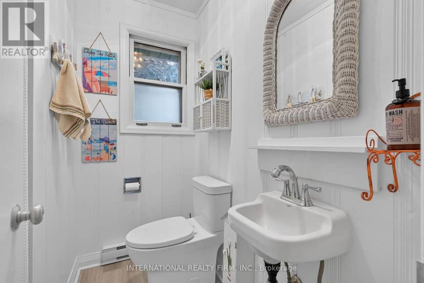 2032 Lakeshore Drive — photo 26 of 40