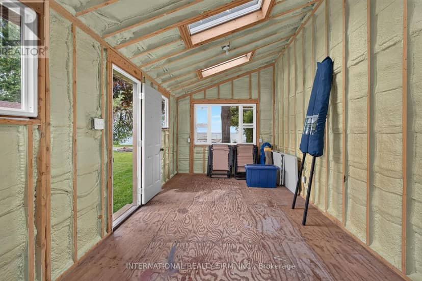2032 Lakeshore Drive — photo 27 of 40
