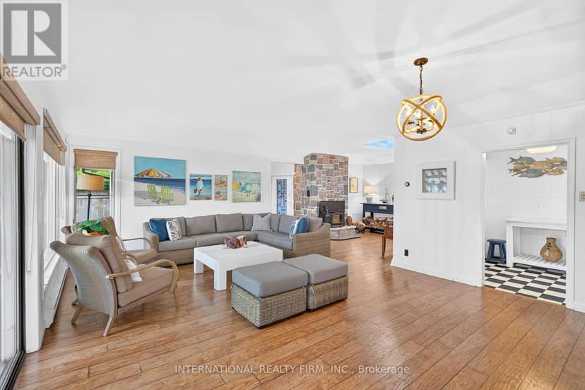 2032 Lakeshore Drive — photo 8 of 40