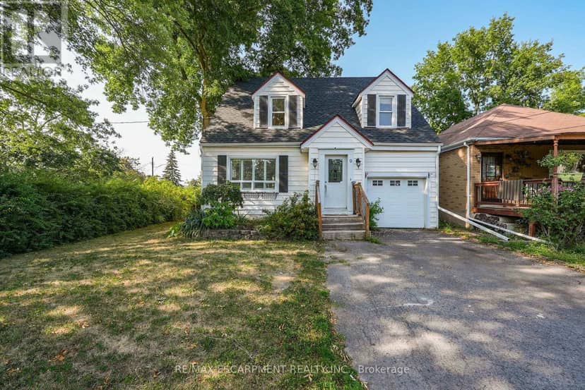 9 Arlington Avenue — photo 1 of 26