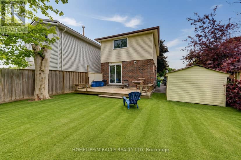 142 Cornerbrook Crescent — photo 14 of 18