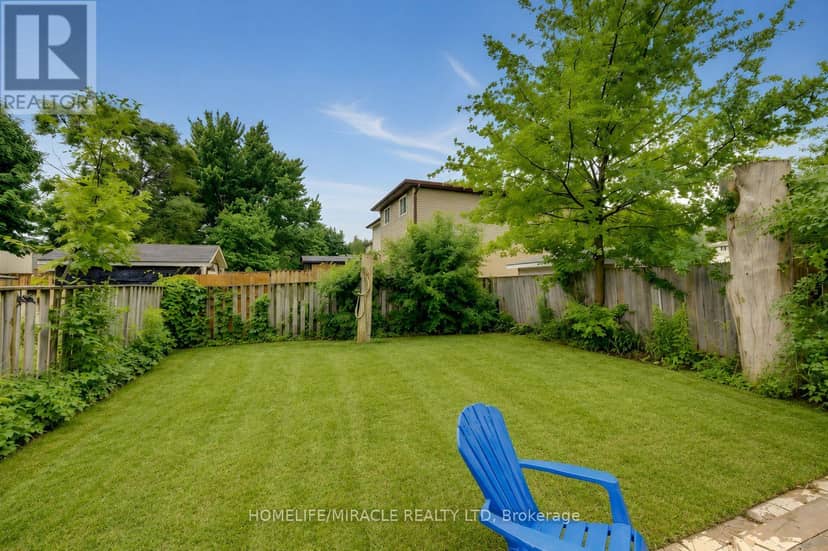 142 Cornerbrook Crescent — photo 15 of 18