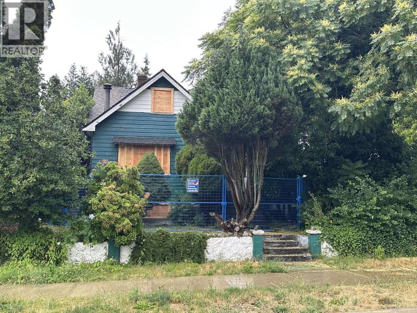 2005 NINTH AVENUE, New Westminster, photo 2