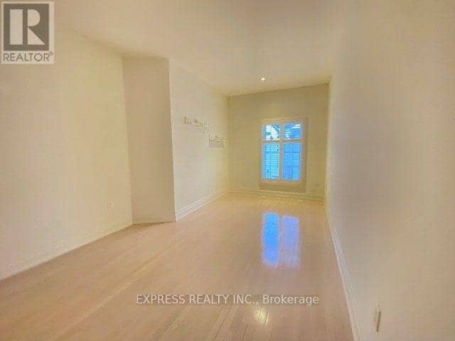 302 - 51 York Mills Road — photo 19 of 27