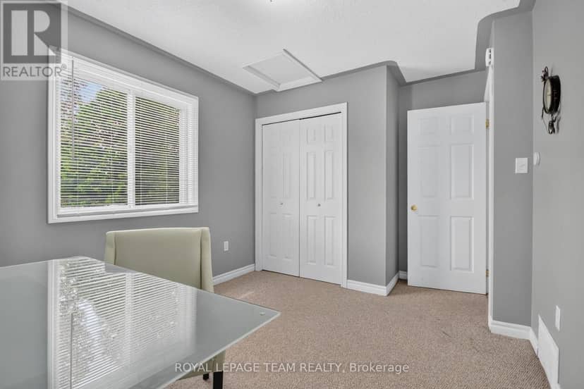 148 Charlotte Street — photo 22 of 40