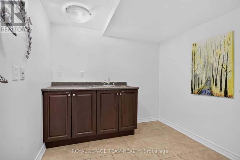 148 Charlotte Street — photo 33 of 40