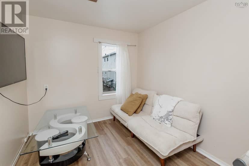 14 Catherine Street — photo 30 of 33