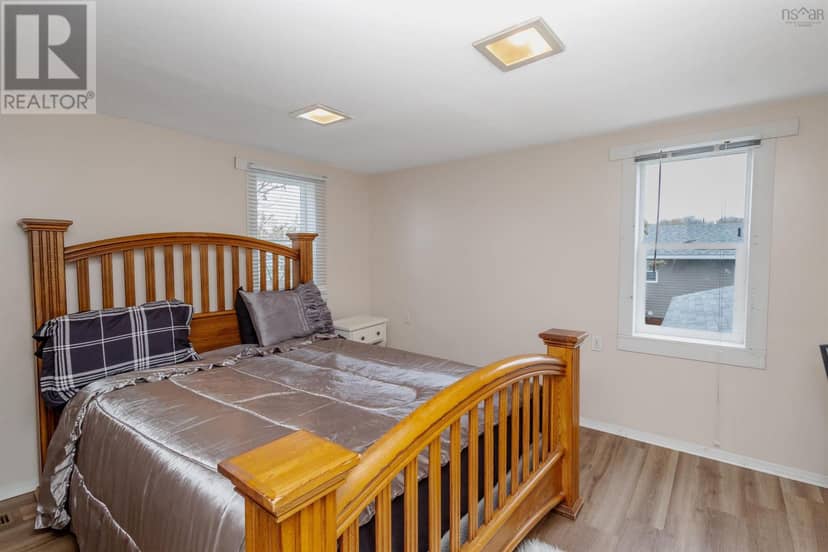 14 Catherine Street — photo 24 of 33