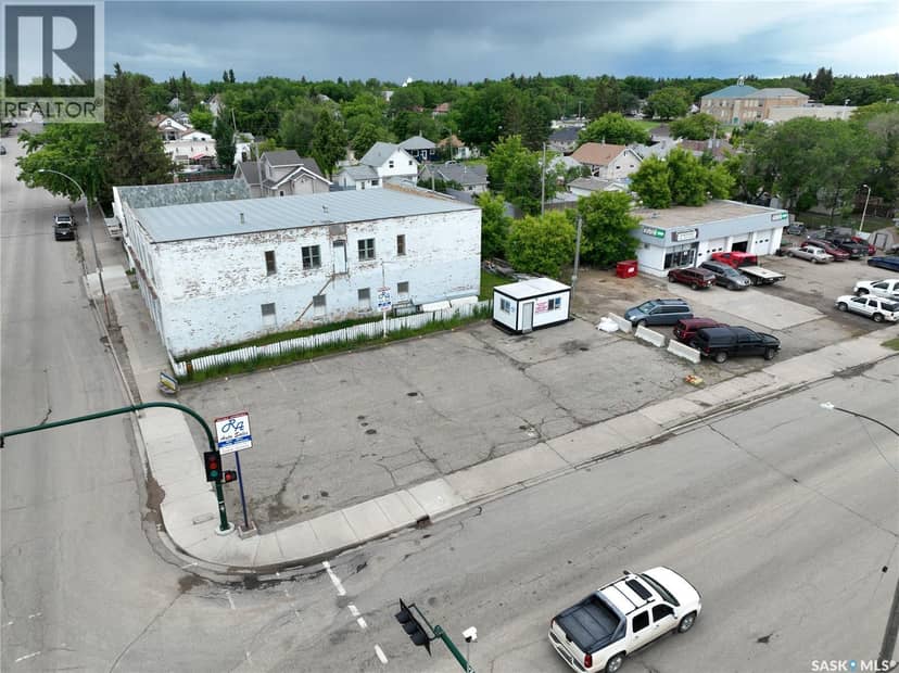 401 Lillooet STREET W, Moose Jaw, photo 2
