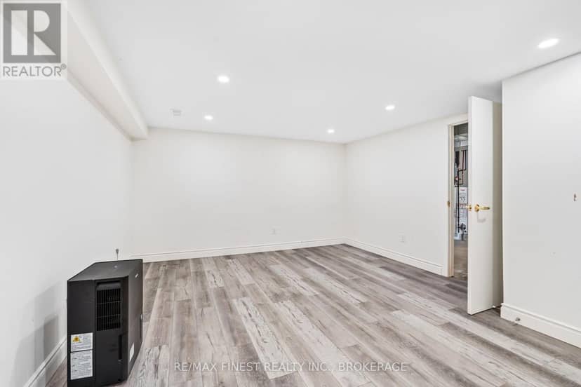 347 Kingsdale Avenue — photo 23 of 33