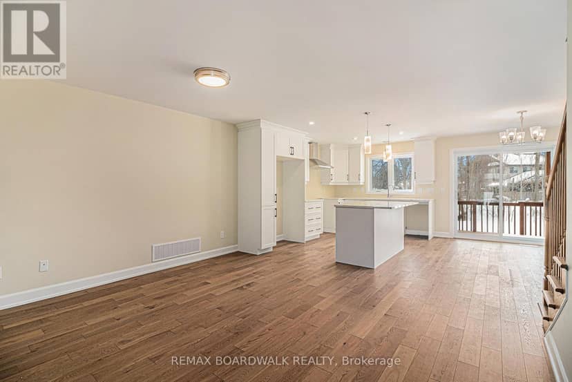 343 Voyageur Place — photo 4 of 19