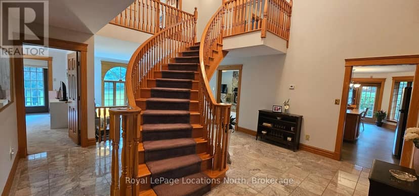 44 Kelley Crescent — photo 5 of 30