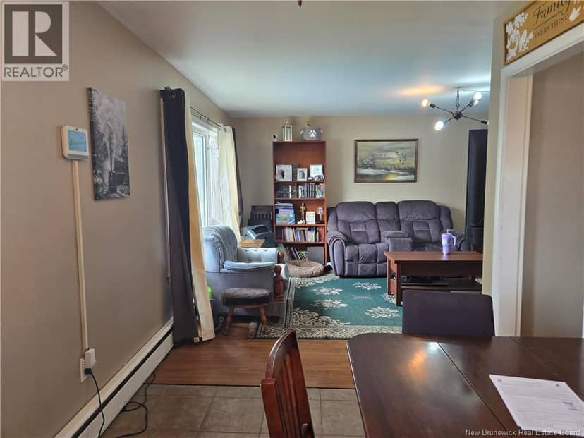 68 Katherine Avenue — photo 4 of 15