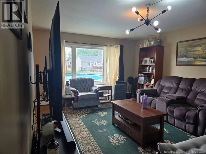 68 Katherine Avenue — photo 7 of 15