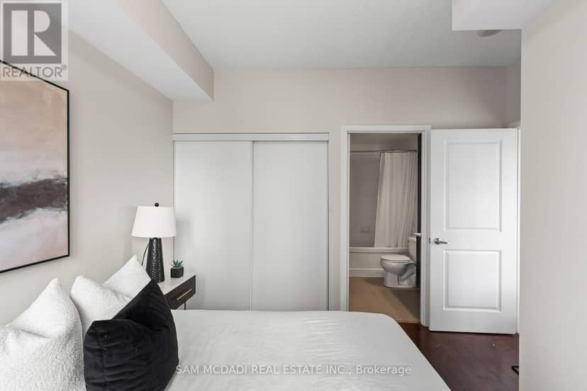 1611 - 385 Prince Of Wales Drive — photo 14 of 23