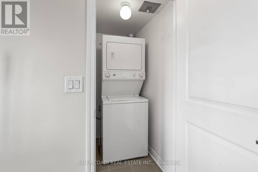 1611 - 385 Prince Of Wales Drive — photo 19 of 23