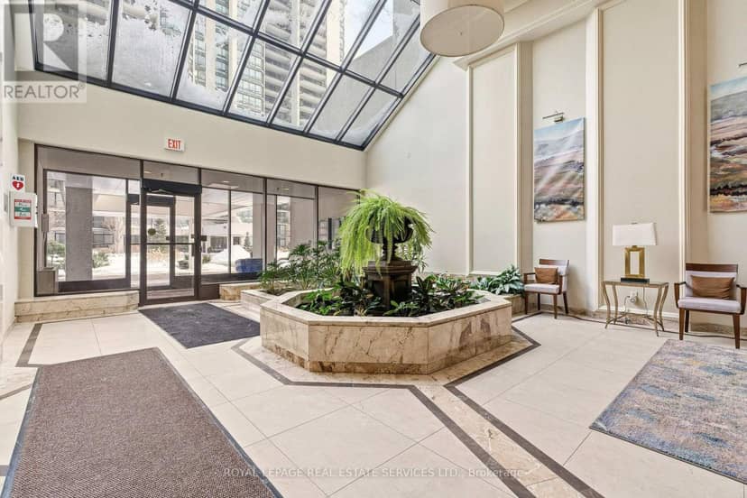 1602 - 2180 Marine Drive — photo 3 of 38