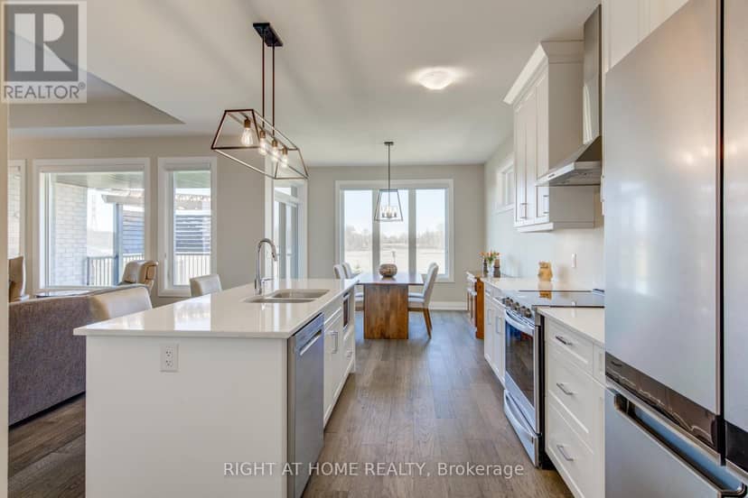 2043 Lockwood Crescent — photo 15 of 40
