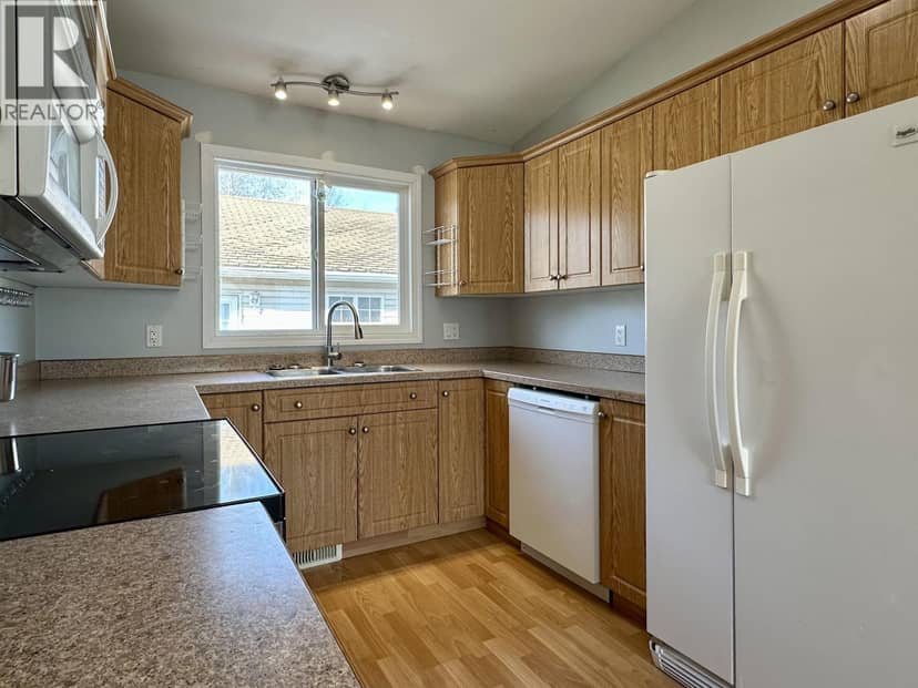 4405 HERITAGE CRESCENT, Fort Nelson, photo 4