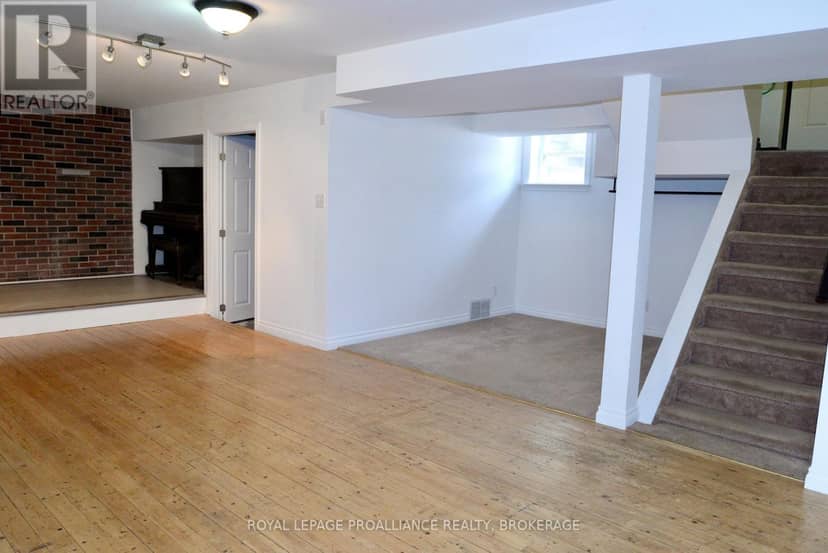 775 Alfred Crescent — photo 13 of 28