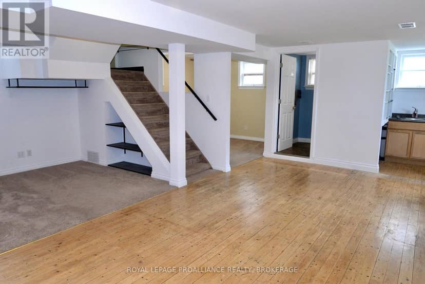 775 Alfred Crescent — photo 17 of 28