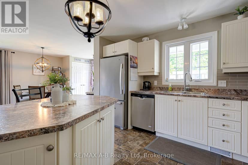 12 Kellestine Drive — photo 18 of 37