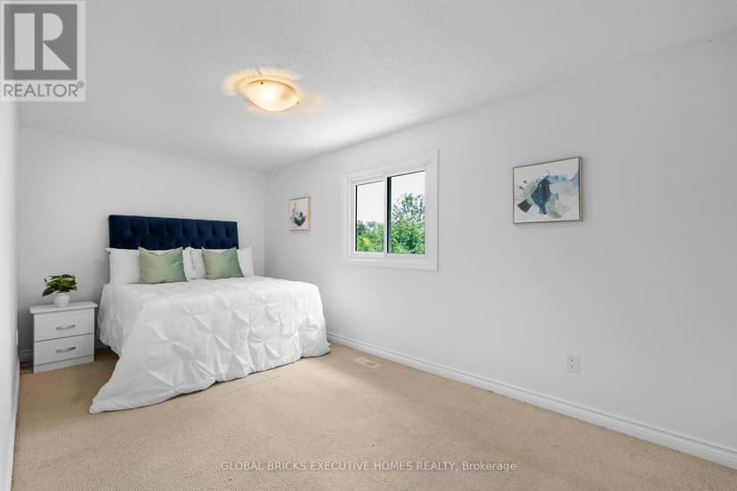 125 Andrew Street — photo 12 of 29
