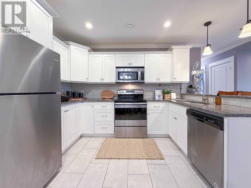 306 204 Shakespeare Drive — photo 16 of 19