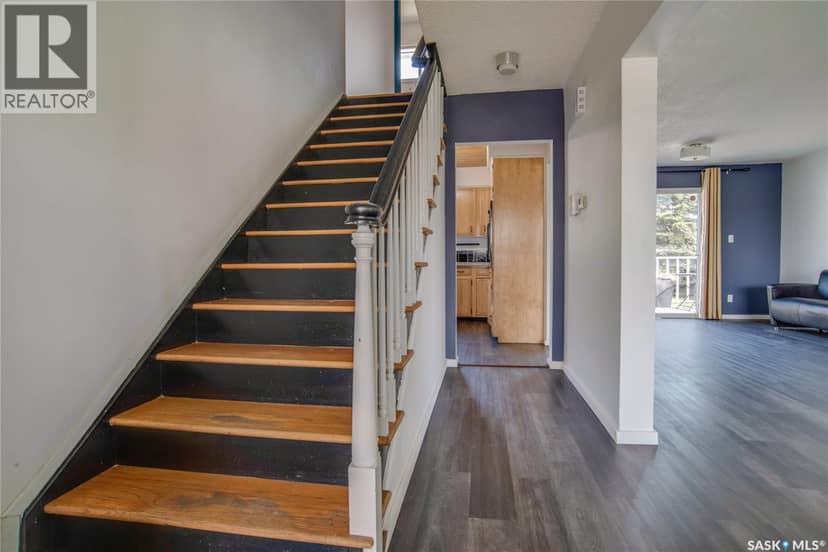 3017 Taylor STREET E, Saskatoon, photo 2